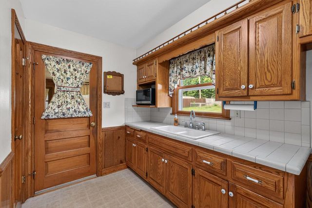 W154N6431 Marvel DRIVE, Menomonee Falls, WI 53051