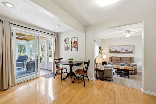 74 Shannon Ln, Westfield, MA 01085