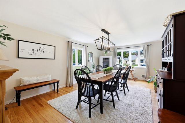 74 Shannon Ln, Westfield, MA 01085