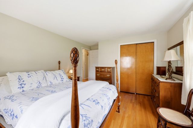 74 Shannon Ln, Westfield, MA 01085