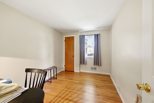 74 Shannon Ln, Westfield, MA 01085
