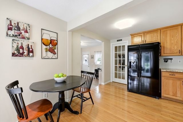 74 Shannon Ln, Westfield, MA 01085