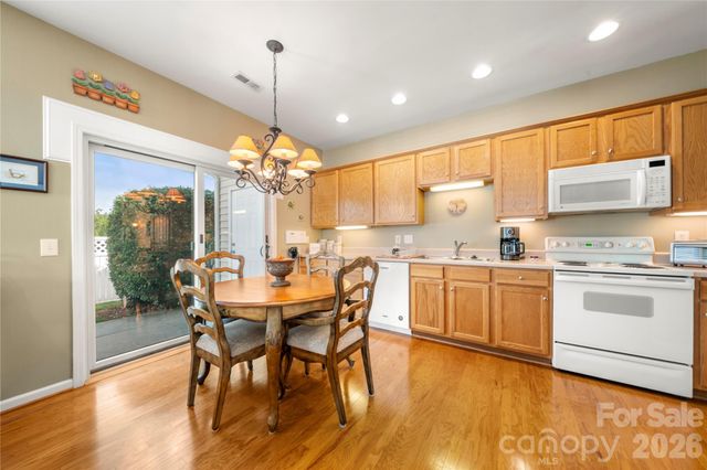 7641 Bluff Point Lane, Denver, NC 28037