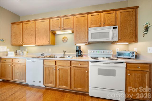7641 Bluff Point Lane, Denver, NC 28037