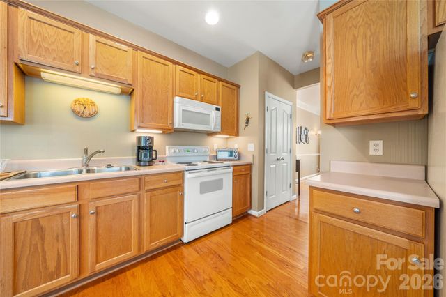 7641 Bluff Point Lane, Denver, NC 28037