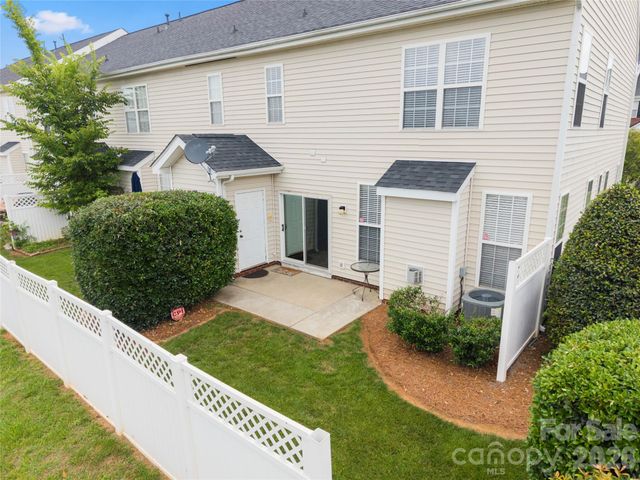 7641 Bluff Point Lane, Denver, NC 28037