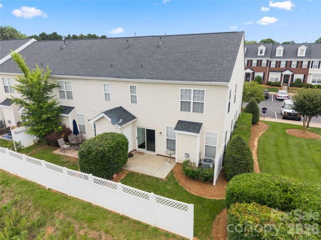 7641 Bluff Point Lane, Denver, NC 28037