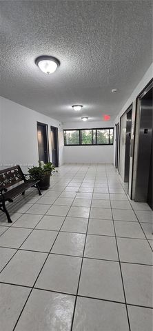 9688 Fontainebleau Blvd 404, Miami, FL 33172