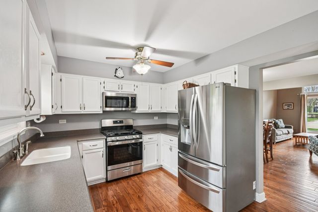 4425 Castlebar Lane, Hanover Park, IL 60133