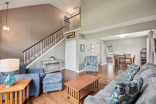 4425 Castlebar Lane, Hanover Park, IL 60133