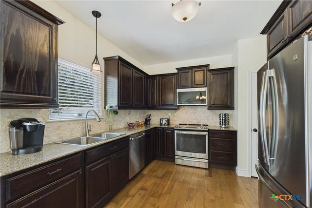 1152 Berry Creek Drive, Schertz, TX 78154