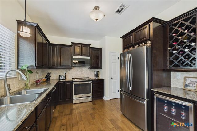 1152 Berry Creek Drive, Schertz, TX 78154