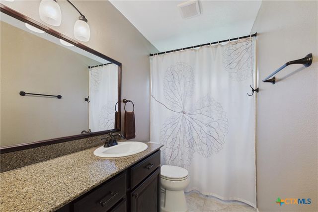 1152 Berry Creek Drive, Schertz, TX 78154