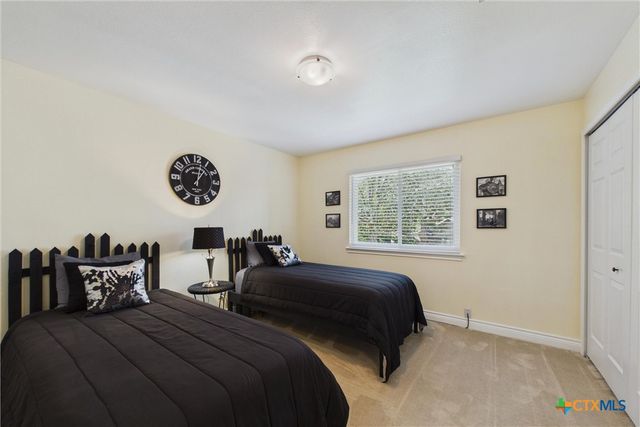 1152 Berry Creek Drive, Schertz, TX 78154