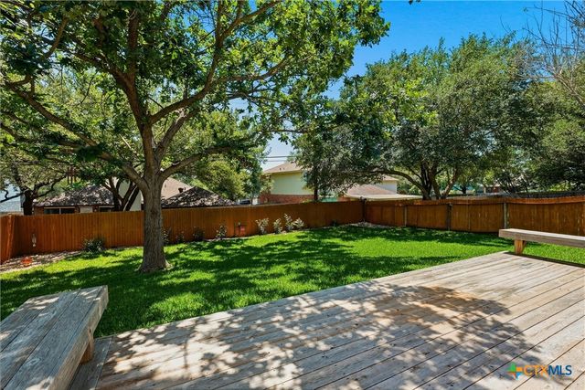 1152 Berry Creek Drive, Schertz, TX 78154