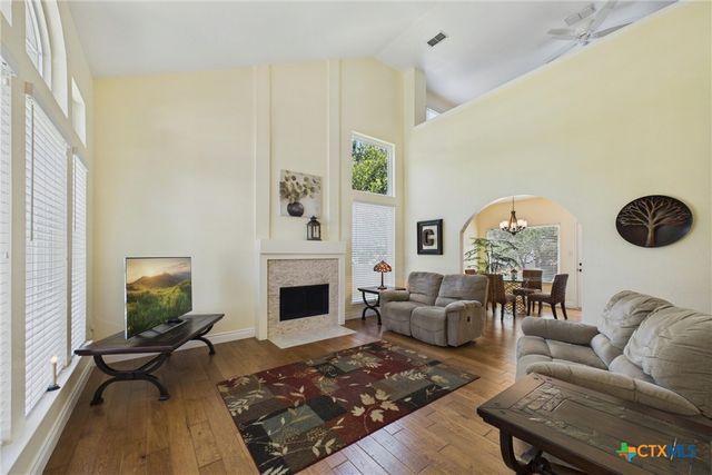 1152 Berry Creek Drive, Schertz, TX 78154