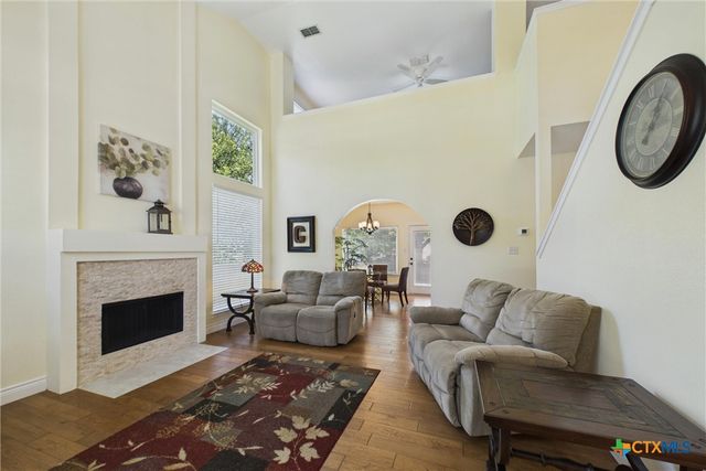 1152 Berry Creek Drive, Schertz, TX 78154