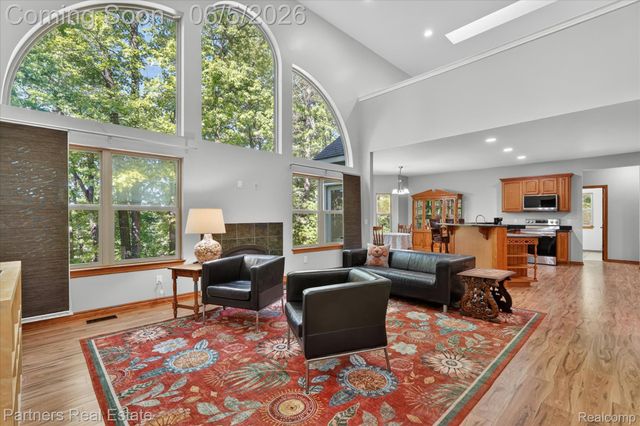 4053 Rolling Acres Drive, Hartland Township, MI 48353
