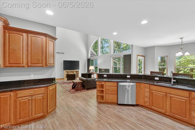 4053 Rolling Acres Drive, Hartland Township, MI 48353