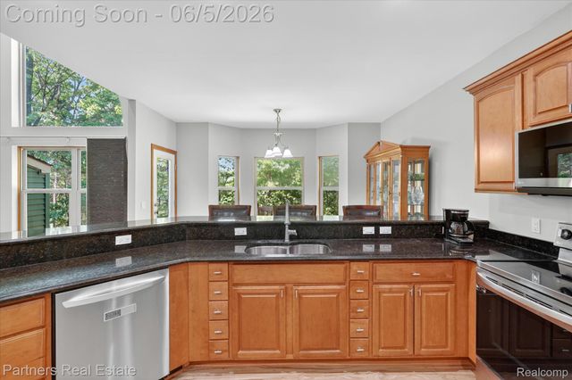 4053 Rolling Acres Drive, Hartland Township, MI 48353
