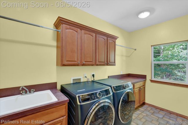 4053 Rolling Acres Drive, Hartland Township, MI 48353