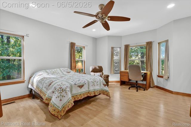 4053 Rolling Acres Drive, Hartland Township, MI 48353