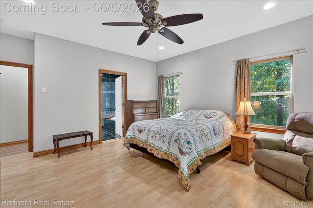 4053 Rolling Acres Drive, Hartland Township, MI 48353
