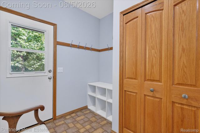 4053 Rolling Acres Drive, Hartland Township, MI 48353