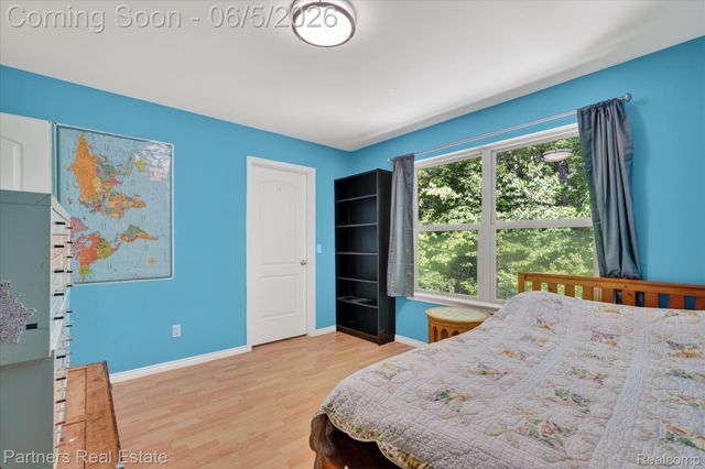 4053 Rolling Acres Drive, Hartland Township, MI 48353