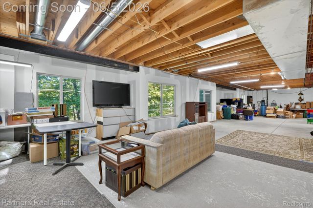 4053 Rolling Acres Drive, Hartland Township, MI 48353