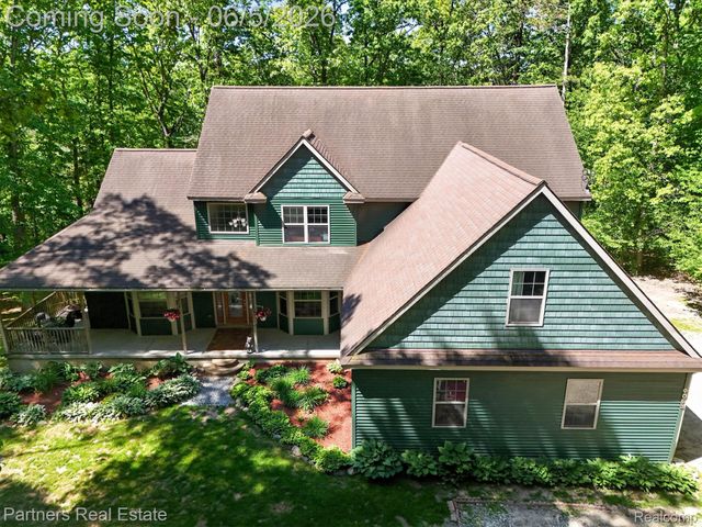 4053 Rolling Acres Drive, Hartland Township, MI 48353