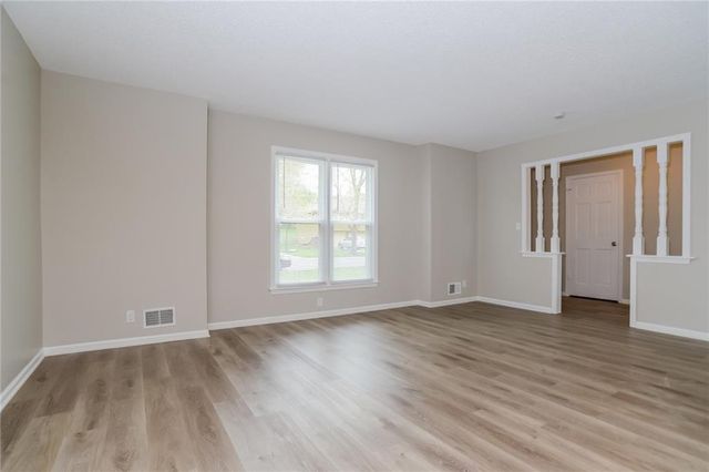 11716 E 60th Terrace, Kansas City, MO 64133