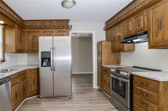 11716 E 60th Terrace, Kansas City, MO 64133