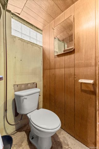 1184 Farnham Avenue, Lincoln Park, MI 48146