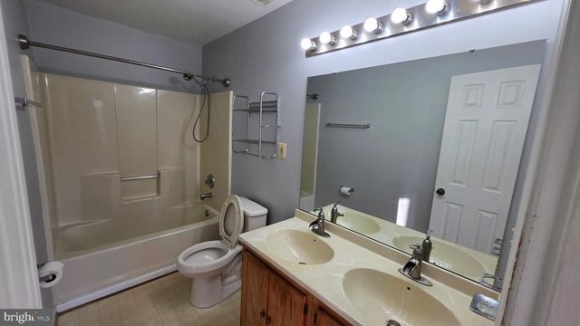 6565 RONALD RD, Capitol Heights, MD 20743