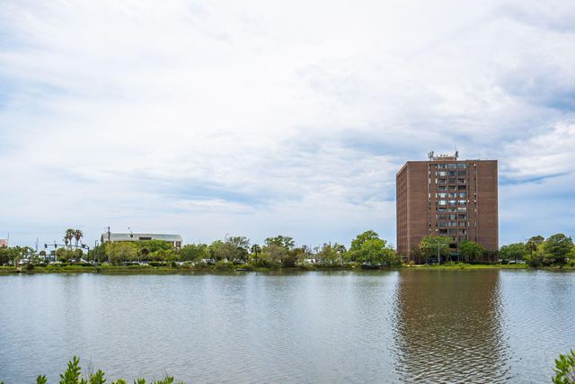78 Halsey Boulevard, Charleston, SC 29401