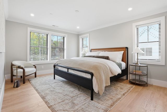 36 Loomis 301, Bedford, MA 01730