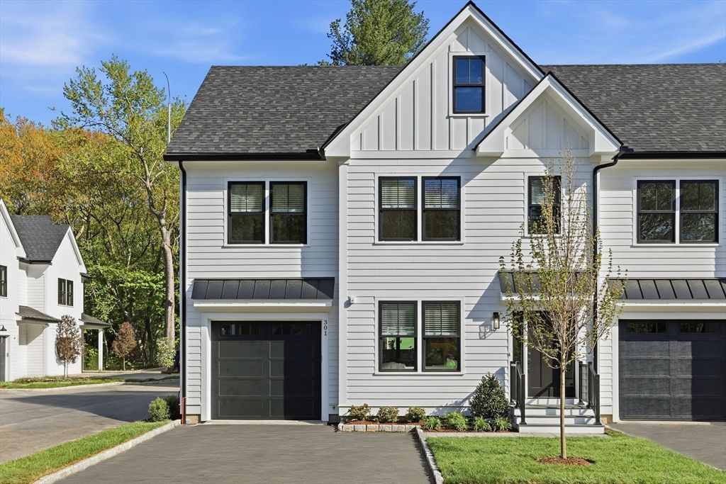 36 Loomis 301, Bedford, MA 01730