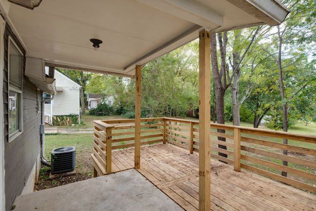 1320 McAlpine Ave, Nashville, TN 37216