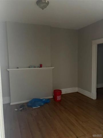 3710 S Broadway, St Louis, MO 63118