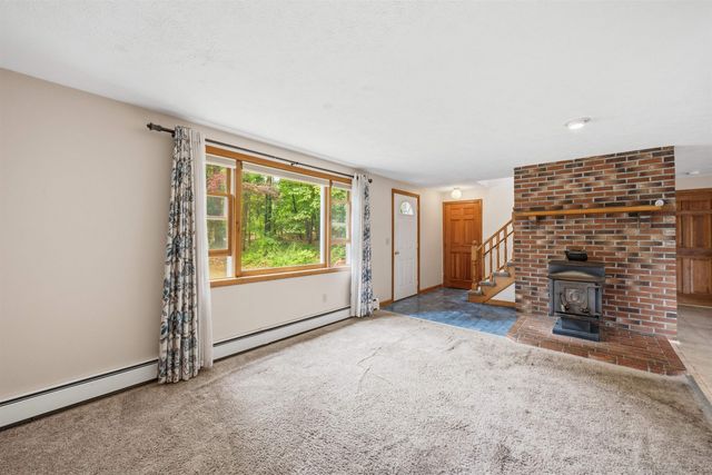 79 Lynchville Park Road, Goffstown, NH 03045