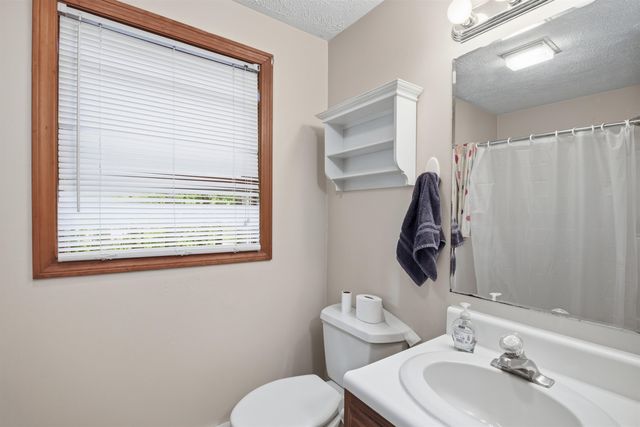 79 Lynchville Park Road, Goffstown, NH 03045