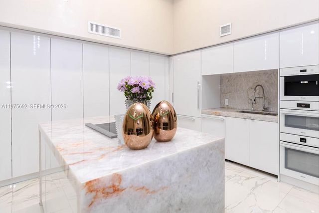 1800 S Ocean Dr 310, Hallandale Beach, FL 33009