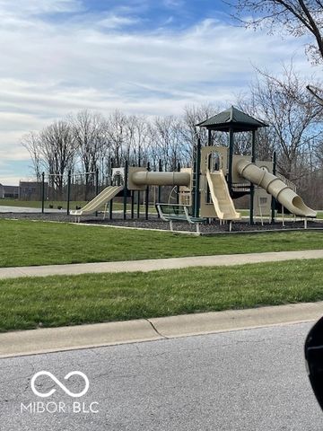 12075 Country Side Drive, Indianapolis, IN 46229