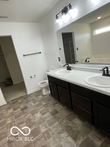 12075 Country Side Drive, Indianapolis, IN 46229