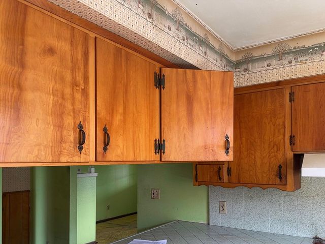 988 Laurel Avenue, Lindsay, CA 93247