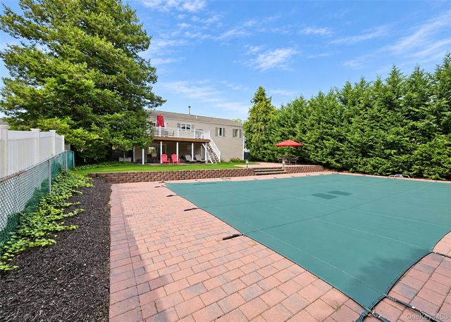 167 Glenmere Way, Holbrook, NY 11741