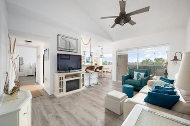 1550 S 42nd Circle 309, Vero Beach, FL 32967
