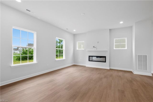 4408 Abercorn DR, Suffolk, VA 23435