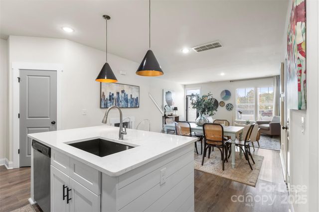 920 Blu Central Road, Charlotte, NC 28134